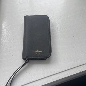 Kate spade wristlet with iPhone holder